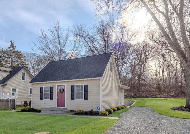 50 Peconic Street, Selden, NY 11784