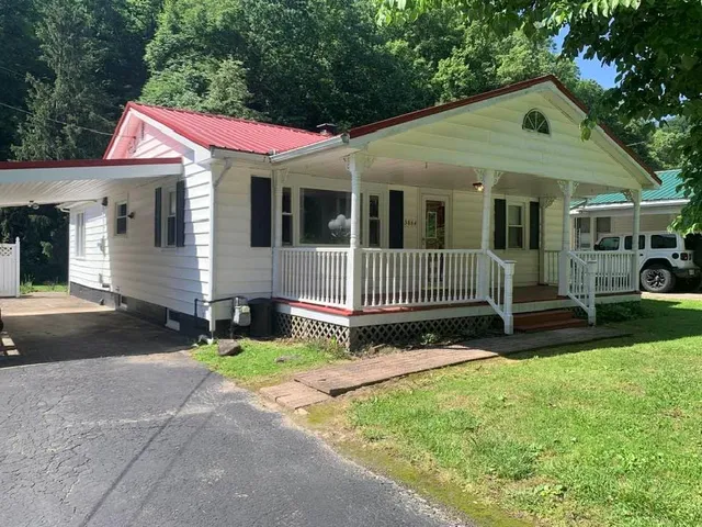 3884 Heuter Hollow Rd, Portsmouth, OH 45662