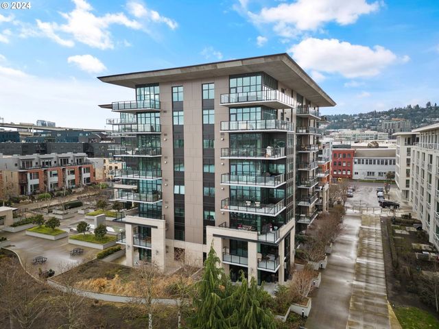 1830 NW Riverscape St #308, Portland, OR 97209