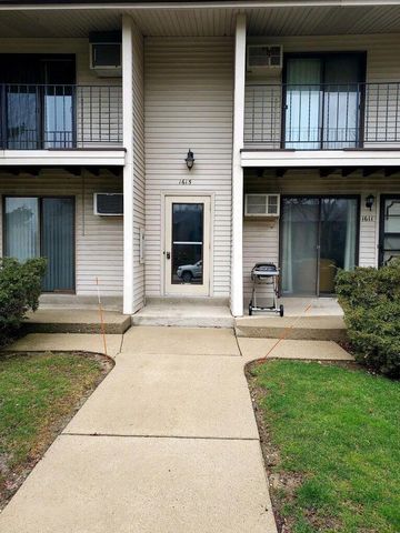 1615 South Coachlight DRIVE UNIT D, New Berlin, WI 53151