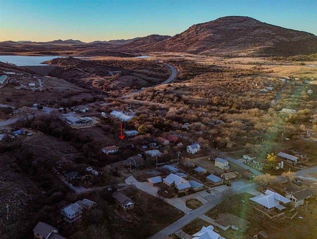 122 Lawton Ave, Lawton, OK 73557
