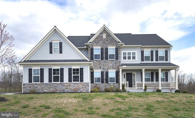 26 Country Side Dr, Carlisle, PA 17013