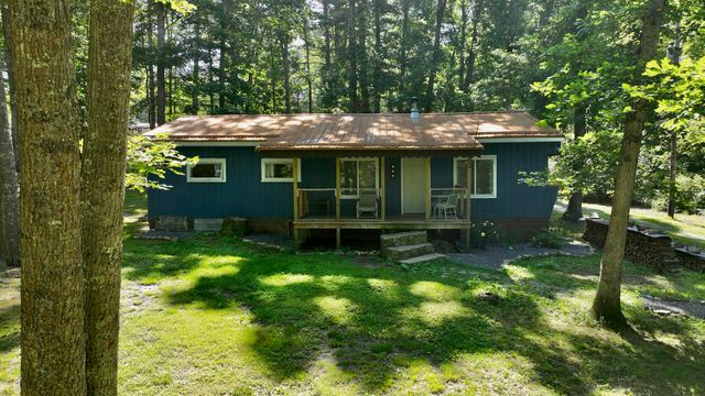 22 Mudd Hole Rd, Gap Mills, WV 24941