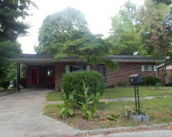 810 Bushy Ave, Caruthersville, MO 63830