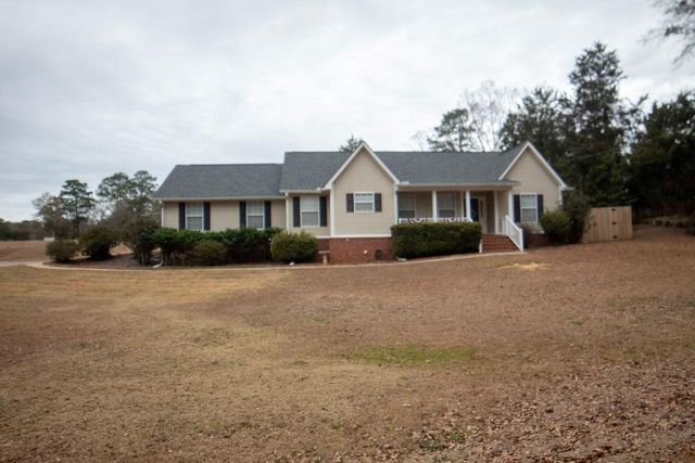 301 Walden Pond Rd, Headland, AL 36345