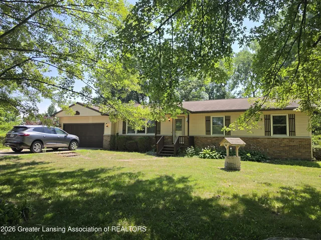 10265 W  Eaton Hwy, Grand Ledge, MI 48837