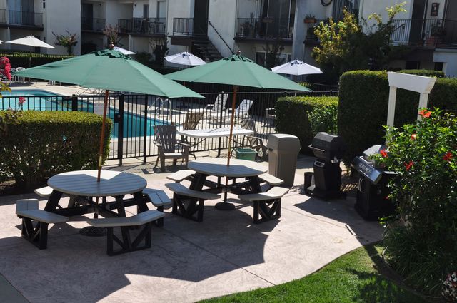 240 Hollis Ave, Campbell, CA 95008