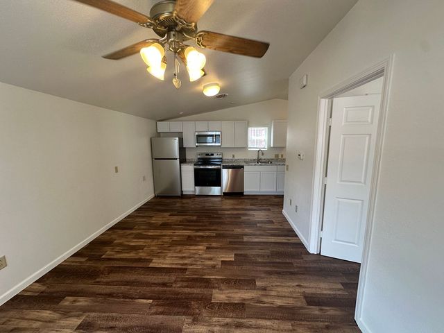 1609-1611 Broadway St #1609-1/2, Quincy, IL 62301