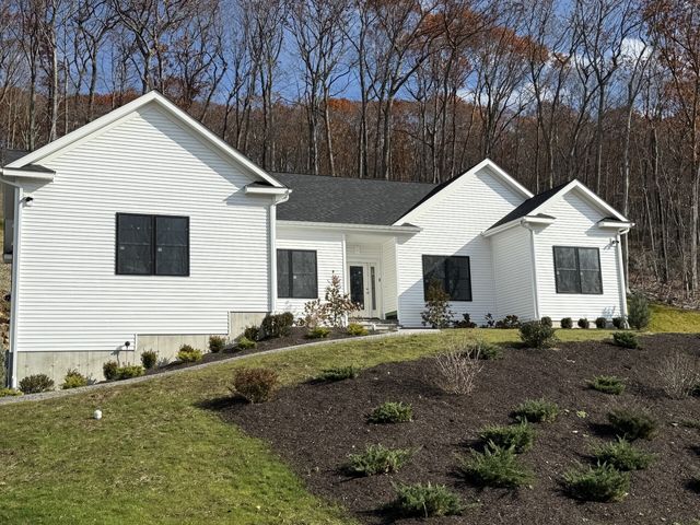 2 Deer Run Road, Middlebury, CT 06762