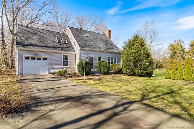 43 Bunker Hill Rd, Guilford, CT 06437