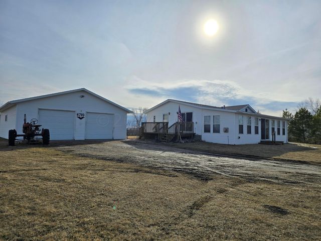 8710 56th Ave N, Harwood, ND 58042