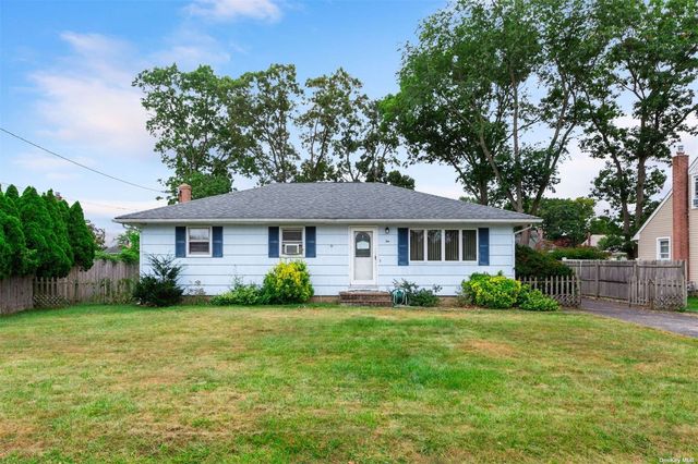 Holbrook NY Homes For Sale Real Estate Holbrook NY Homes For Sale Real Estate