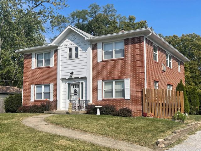 303 N  Madison Ave  #4, Greenwood, IN 46142
