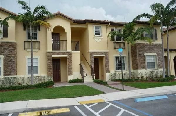 9217 SW 227th St #4, Cutler Bay, FL 33190