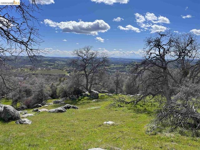 18351 Olov Rd, Sonora, CA 95370