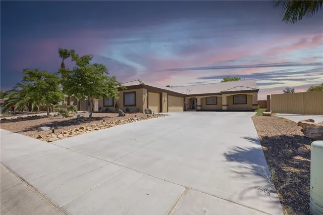 4704 S  Lindero Dr, Fort Mohave, AZ 86426