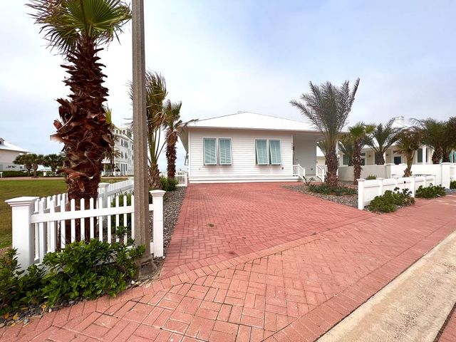 8405 Water St, South Padre Island, TX 78597