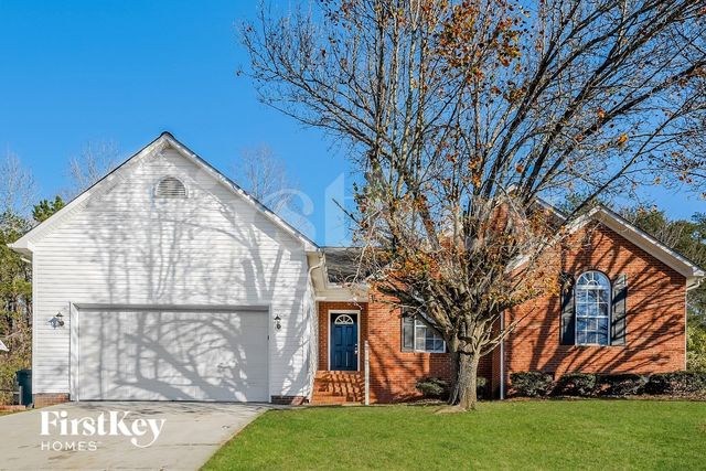 8 Whitaker Pl, Thomasville, NC 27360
