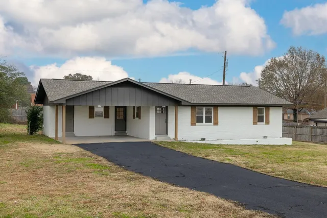 212 Barnes St, Munford, TN 38058