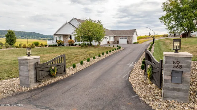568 Beilys Rd, Bloomsburg, PA 17815