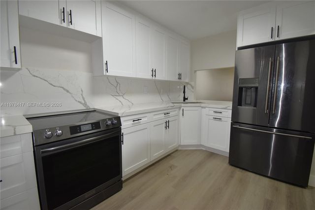 7500 NW 17th St #102, Plantation, FL 33313
