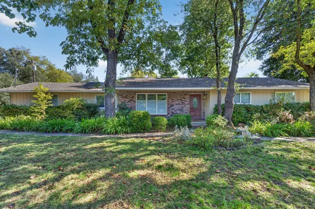 7704 Oak Leaf Ave, Fair Oaks, CA 95628