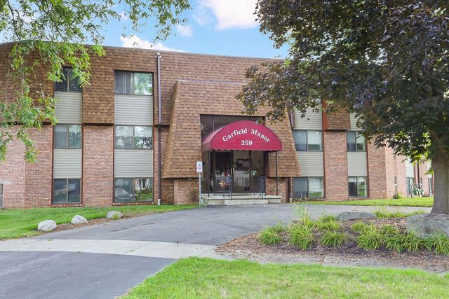 259 Perkinswood Blvd NE #B-15, Warren, OH 44483