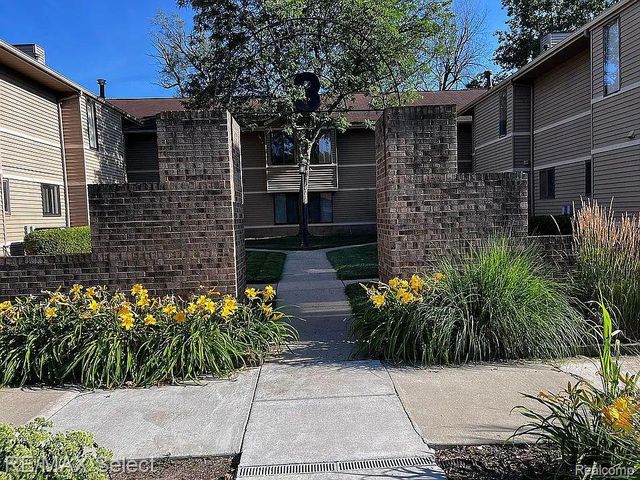250 Briarcrest Dr #129, Ann Arbor, MI 48104