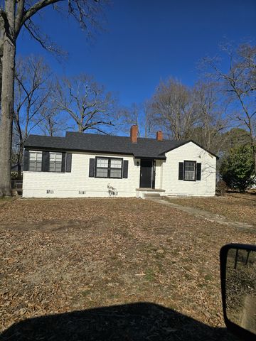 1616 Enolam Blvd SE, Decatur, AL 35601
