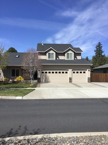 237 SE Soft Tail Dr, Bend, OR 97702