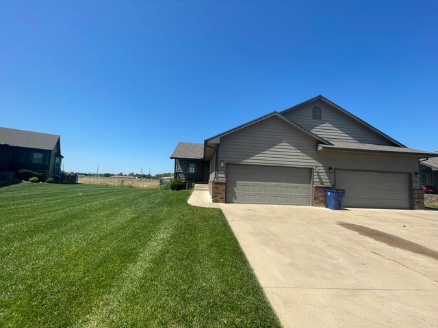 2022 E  Village Estates Dr, Park City, KS 67219