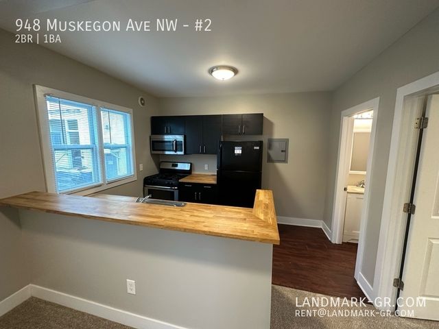 948 Muskegon Ave  NW #2, Grand Rapids, MI 49504