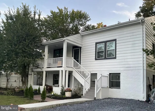 824 Philadelphia Ave, Silver Spring, MD 20910