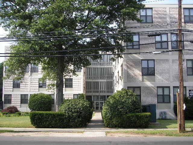 1025 Whalley Ave #1, New Haven, CT 06515