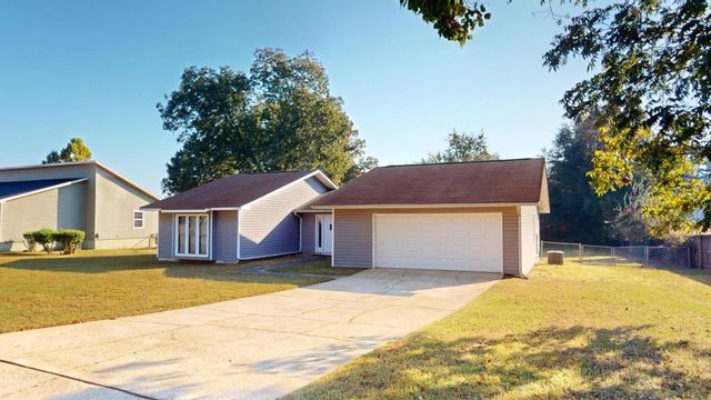100 E  Pondella Dr, Enterprise, AL 36330