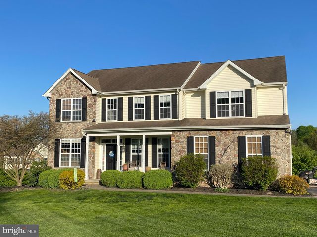 9 Peacedale Ct, Oxford, PA 19363
