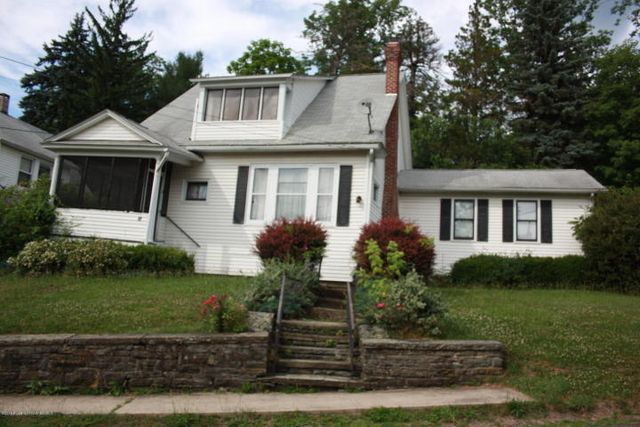 64 College Ave, Factoryville, PA 18419