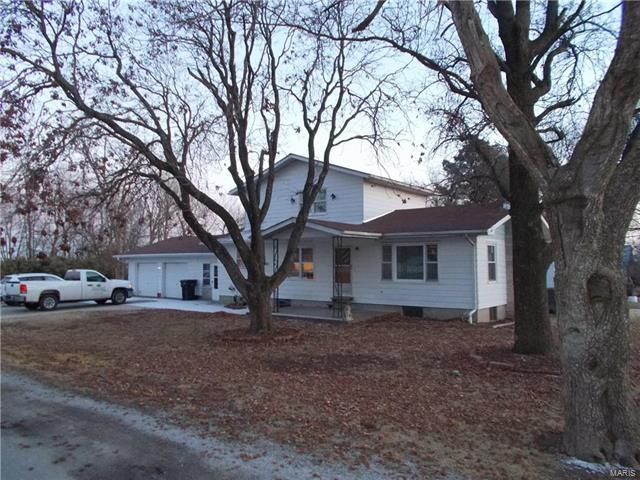 104 E  Kentucky St, Coulterville, IL 62237
