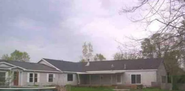 10537 Willis Rd, Willis, MI 48191