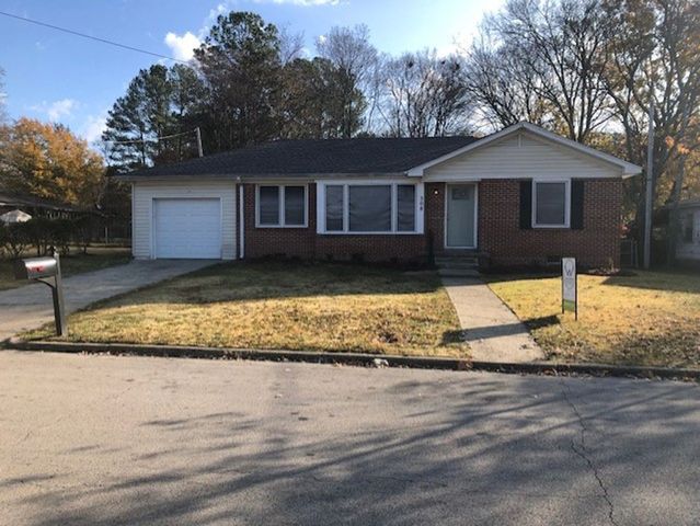 308 Foster Dr, Tupelo, MS 38801