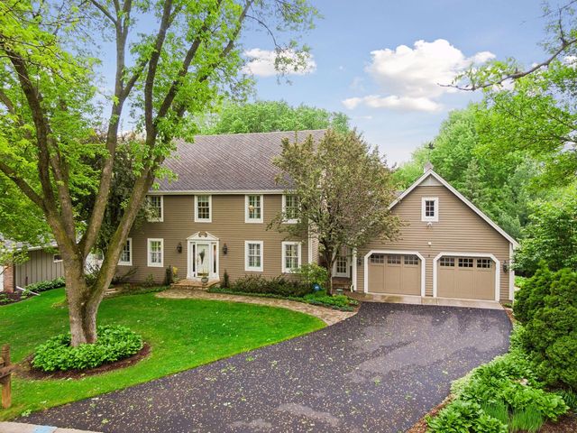 925 Brockton Ln N, Plymouth, MN 55447