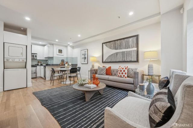 901 Bush St #205, San Francisco, CA 94109