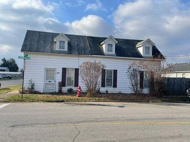 34 E  Springfield St, Frankfort, OH 45628