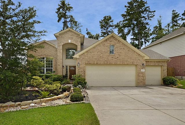 19 W  Spindle Tree Cir, The Woodlands, TX 77382