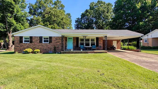 172 Hazel Ave, Mc Kenzie, TN 38201