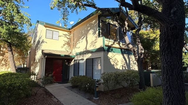 105 Carob Ln, Alameda, CA 94502