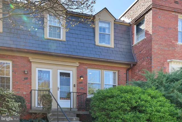 1300 S  Cleveland St #364, Arlington, VA 22204