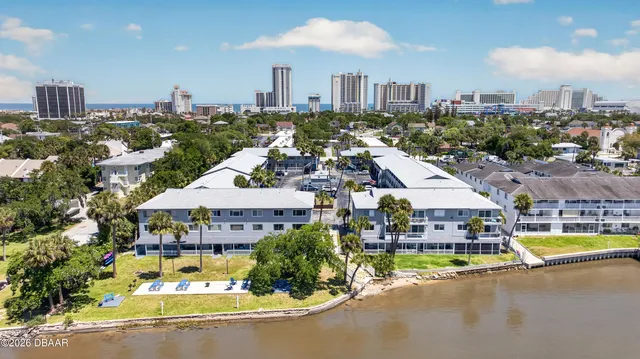411 N  Halifax Ave #303, Daytona Beach, FL 32118