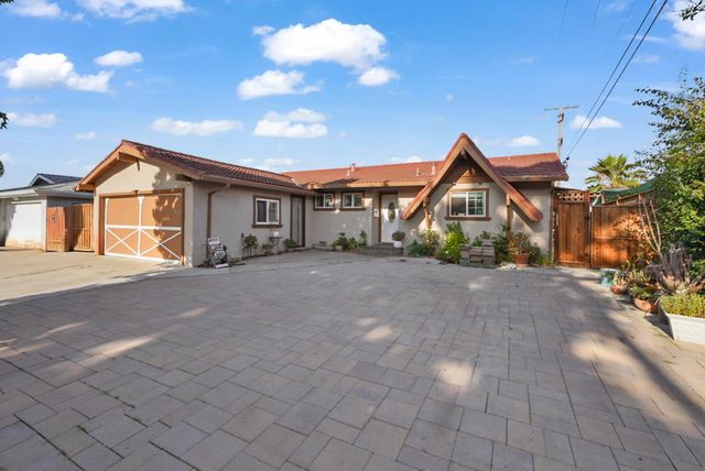 La Baree Dr, Milpitas, CA 95035