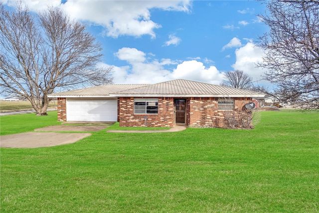 105 NW Boundry Rd, Erick, OK 73645